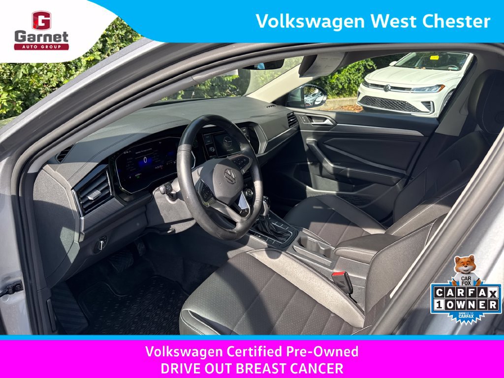 Certified 2023 Volkswagen Jetta SE FWD image 10
