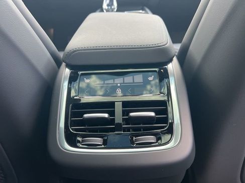 New 2026 Volvo XC60 B5 Ultra w/ Protection Package Premier AWD/4WD image 18