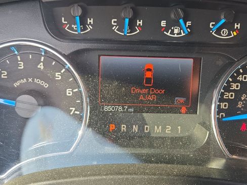 Used 2013 Ford F150 XLT w/ XLT Chrome Pkg image 23