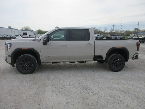 New 2026 GMC Sierra 3500 AT4 image 9