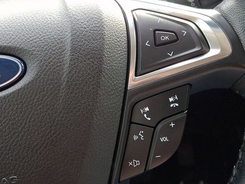 Used 2022 Ford Edge SEL image 21