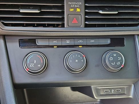 Used 2022 Volkswagen Jetta Sport FWD image 15