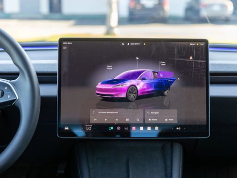 Used 2025 Tesla Model 3 Long Range image 24