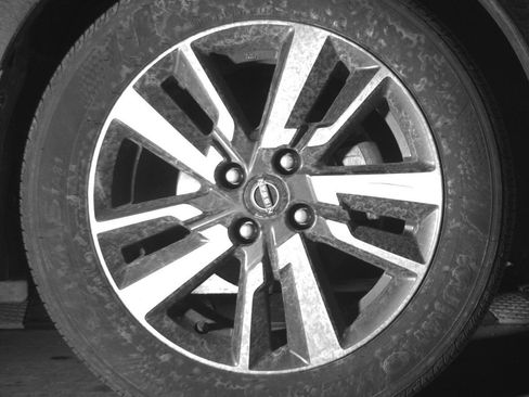 Used 2025 Nissan Versa SV image 12