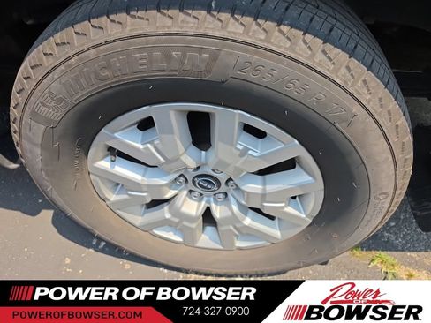 Used 2024 Nissan Frontier SV w/ Technology Package AWD/4WD image 8