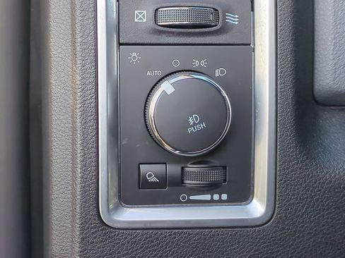 Used 2019 RAM 1500 Big Horn image 17