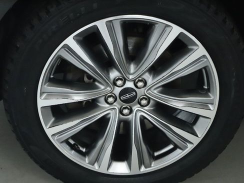 Used 2016 Lincoln MKX Reserve w/ Climate Package image 39