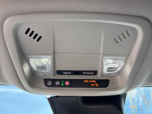 Used 2024 Chevrolet Malibu LT image 16