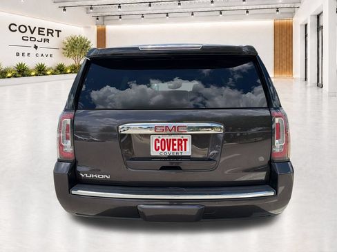 Used 2018 GMC Yukon Denali w/ Open Road Package AWD/4WD image 10