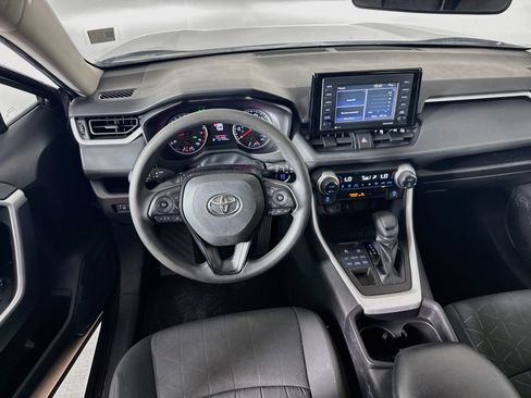 Used 2021 Toyota RAV4 XLE AWD/4WD image 25