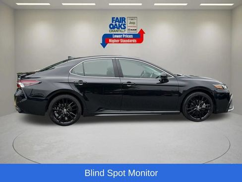 Used 2024 Toyota Camry XSE FWD image 7
