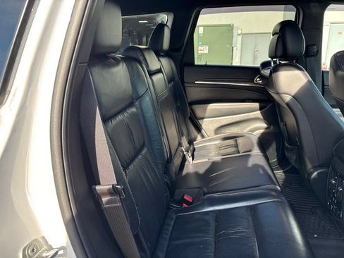 Used 2015 Jeep Grand Cherokee Limited w/ Trailer Tow Group IV AWD/4WD image 22