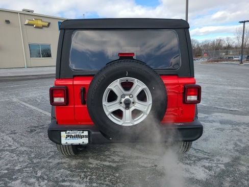 Used 2022 Jeep Wrangler Unlimited Sport image 4