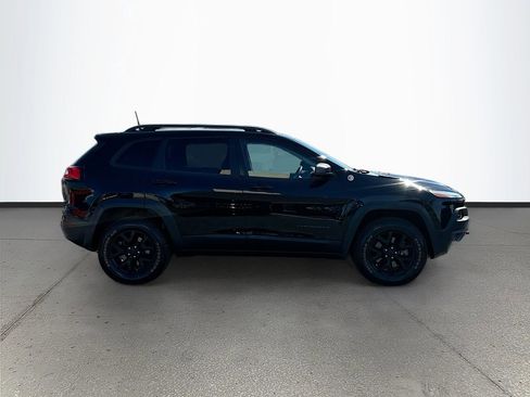Used 2018 Jeep Cherokee Trailhawk w/ Quick Order Package 27L image 8