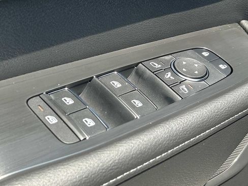 New 2026 Nissan Armada SL w/ Captain's Chari Seat Package AWD/4WD image 19