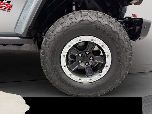 New 2026 Jeep Gladiator Rubicon w/ Steel Bumper Group image 13