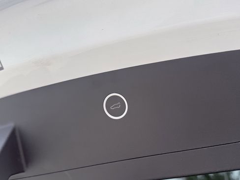 Used 2020 Tesla Model X Long Range AWD/4WD image 49