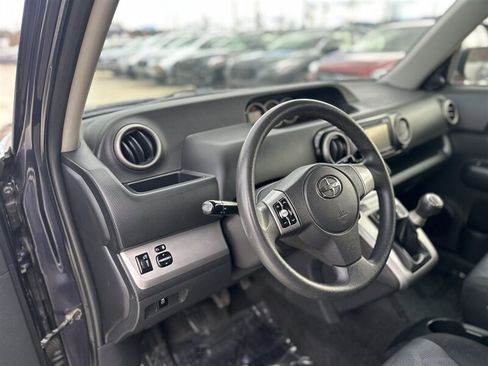 Used 2012 Scion xB FWD image 35