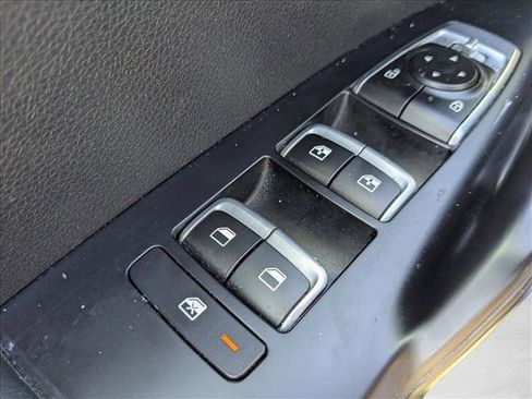 Used 2023 Kia K5 GT-Line image 11