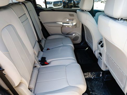 New 2026 Mercedes-Benz GLB 250 4MATIC image 18