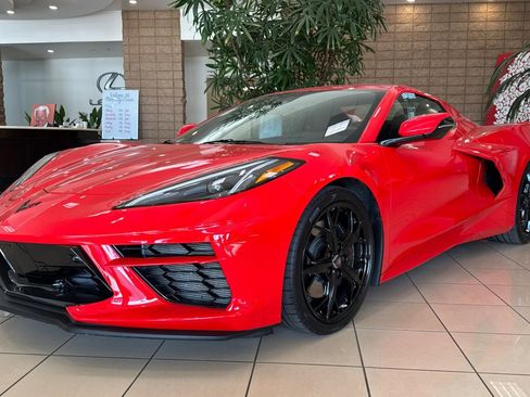 Used 2020 Chevrolet Corvette Stingray Premium Conv w/ 3LT Preferred Equipment Group RWD image 8