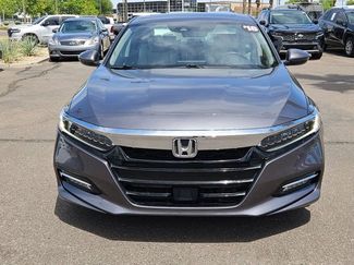 Used 2018 Honda Accord Touring video 2