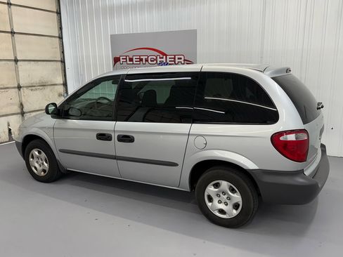 Used 2002 Dodge Caravan SE image 11