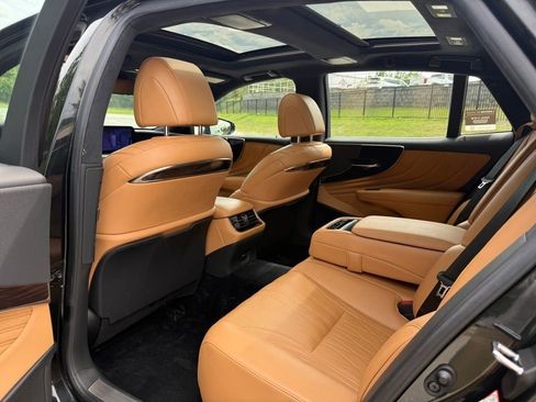 Certified 2023 Lexus LS 500 AWD w/ Interior Upgrade Package image 26