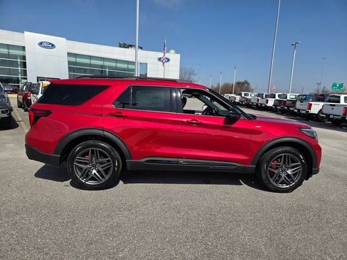 New 2026 Ford Explorer ST-Line w/ ST-Line Street Pack image 10