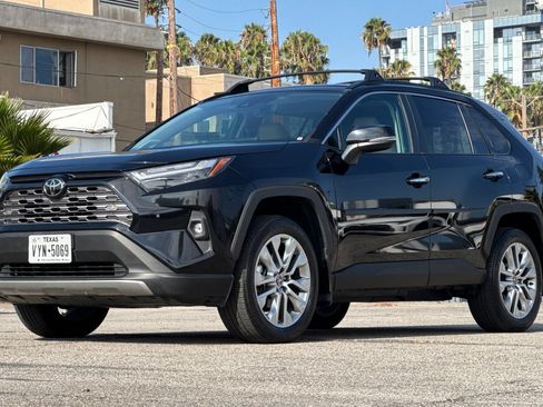 Used 2025 Toyota RAV4 Limited FWD image 9