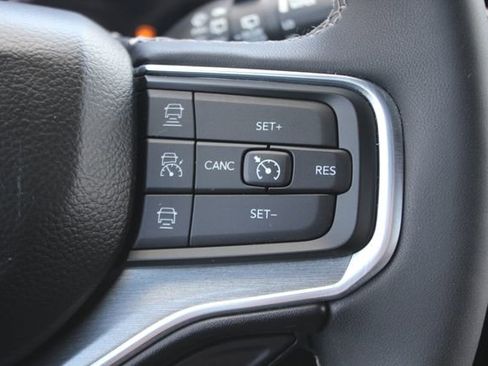 Used 2023 Jeep Wagoneer Series II AWD/4WD image 16