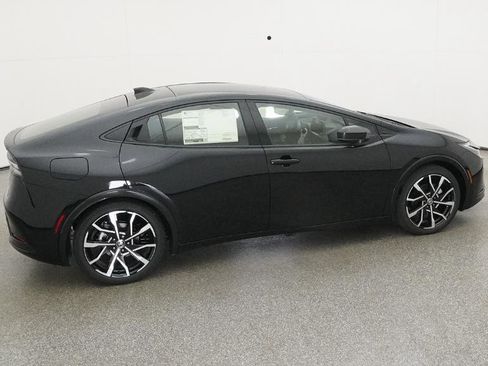 New 2026 Toyota Prius Plug-In Hybrid FWD image 13