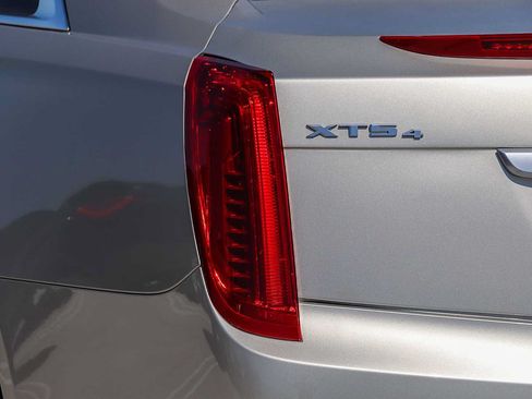 Used 2016 Cadillac XTS Luxury AWD/4WD image 9
