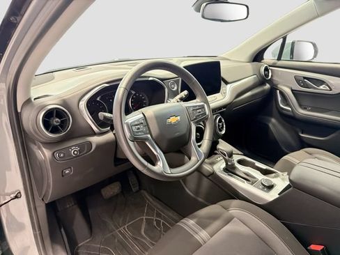Used 2024 Chevrolet Blazer LT w/ Convenience Package FWD image 8