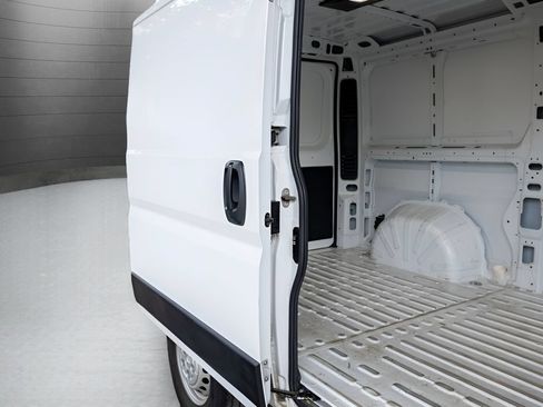Used 2025 RAM ProMaster 2500 w/ Convenience Group FWD image 48