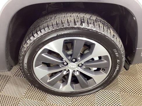 Used 2022 Jeep Cherokee Limited w/ Elite Package image 7