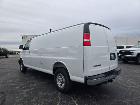 New 2025 Chevrolet Express 3500 Extended w/ Driver Convenience Package image 13