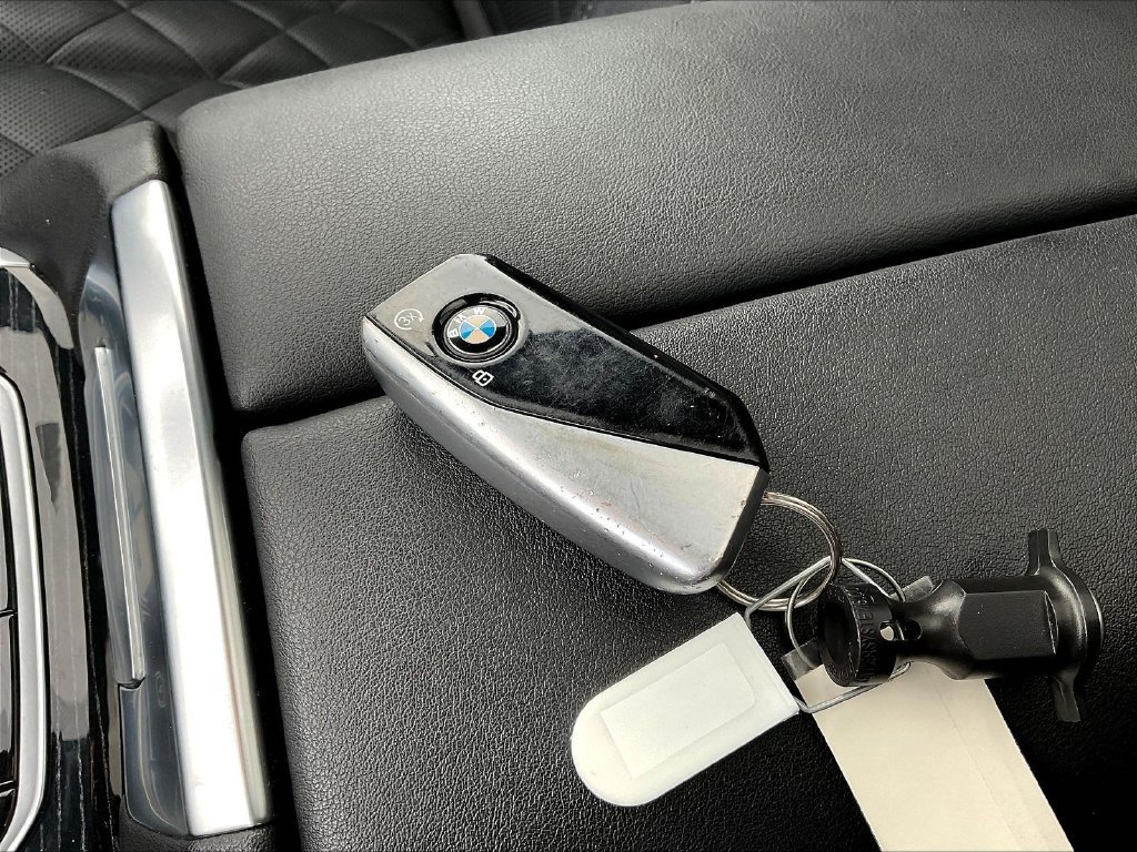 Used 2024 BMW X7 xDrive40i w/ M Sport Package AWD/4WD image 34