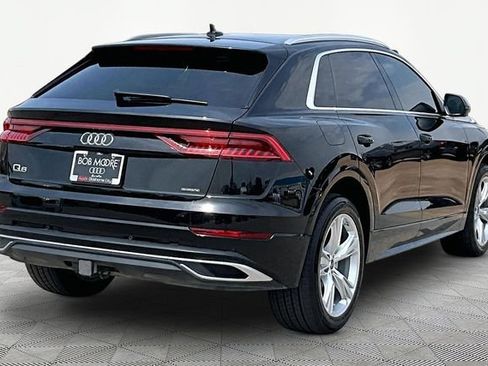 Used 2023 Audi Q8 Premium w/ Convenience Package AWD/4WD image 2