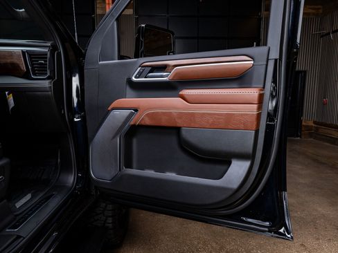 Used 2026 GMC Sierra 3500 Denali Ultimate image 37