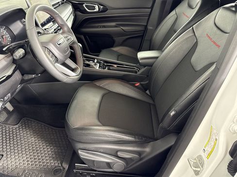Used 2024 Jeep Compass Trailhawk image 7