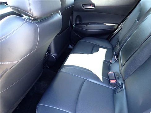 Used 2024 Toyota Corolla Cross XLE w/ Convenience Package FWD image 10