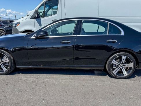 Used 2025 Mercedes-Benz C 300 4MATIC Sedan image 10