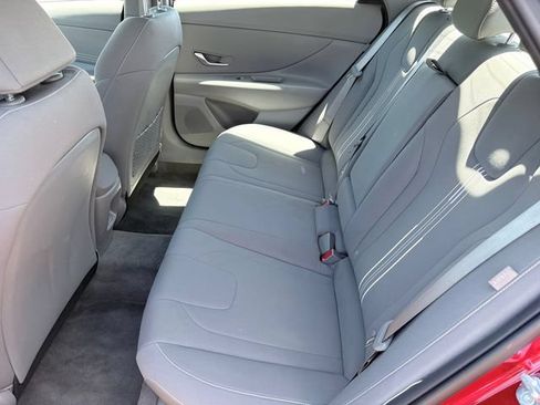 Used 2025 Hyundai Elantra SEL FWD image 7