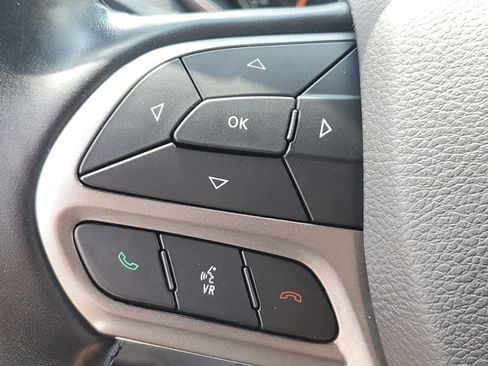 Used 2020 Jeep Cherokee Limited AWD/4WD image 9