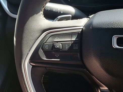 Used 2023 Jeep Grand Cherokee Altitude AWD/4WD image 26