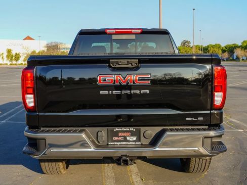 New 2026 GMC Sierra 1500 SLE w/ Preferred Package AWD/4WD image 9