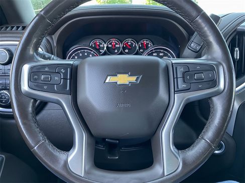 Used 2022 Chevrolet Silverado 1500 LTZ image 25