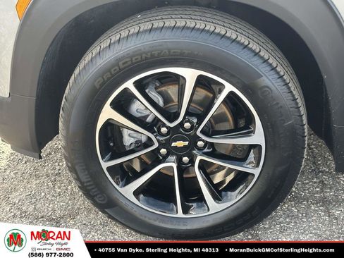 Certified 2024 Chevrolet TrailBlazer LT w/ LT Cold Weather Package AWD/4WD image 9