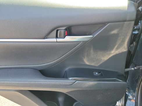 Used 2018 Toyota Camry XSE w/ Audio Package FWD image 12